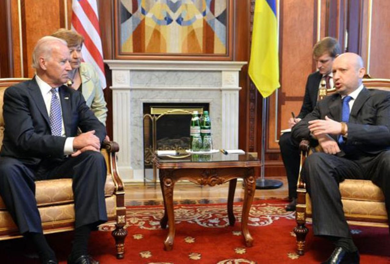 Biden ohrabrio Ukrajinu da se bori protiv korupcije