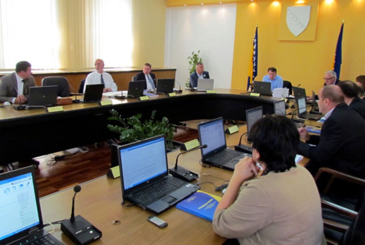 Vlada FBiH na spisak sumnjivih privatizacija uvrstila i UNIS Mostar