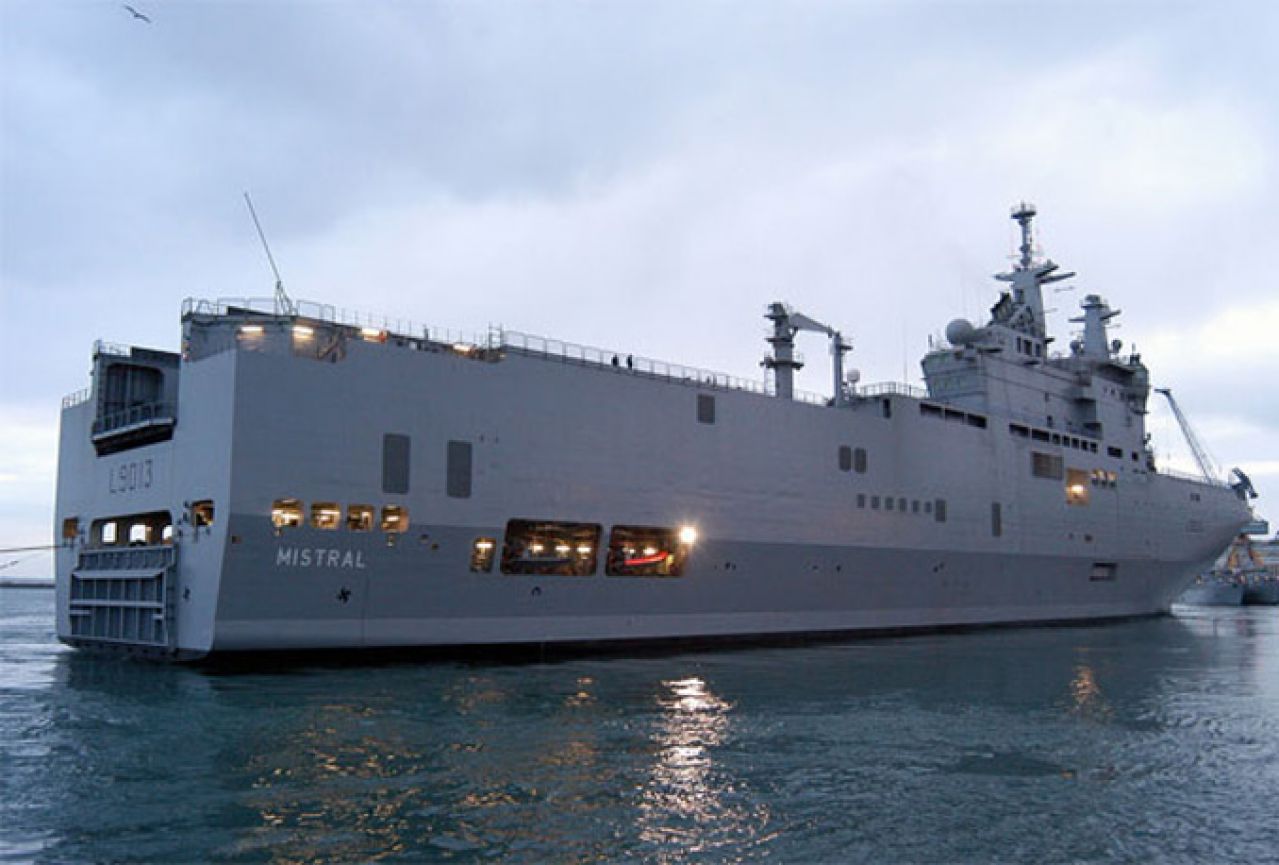 Francuska prodaje vojne brodove Rusiji, Amerika zabrinuta