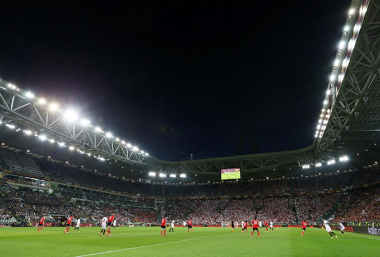 UEFA istažuje zašto je bilo 5.000 praznih sjedalica na finalu u Torinu