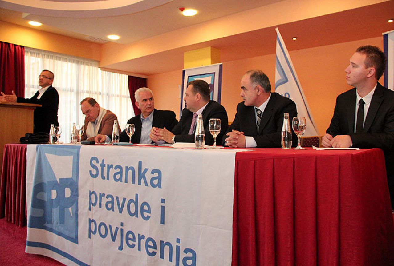 SPP: Grad Mostar je privatiziran i podijeljen