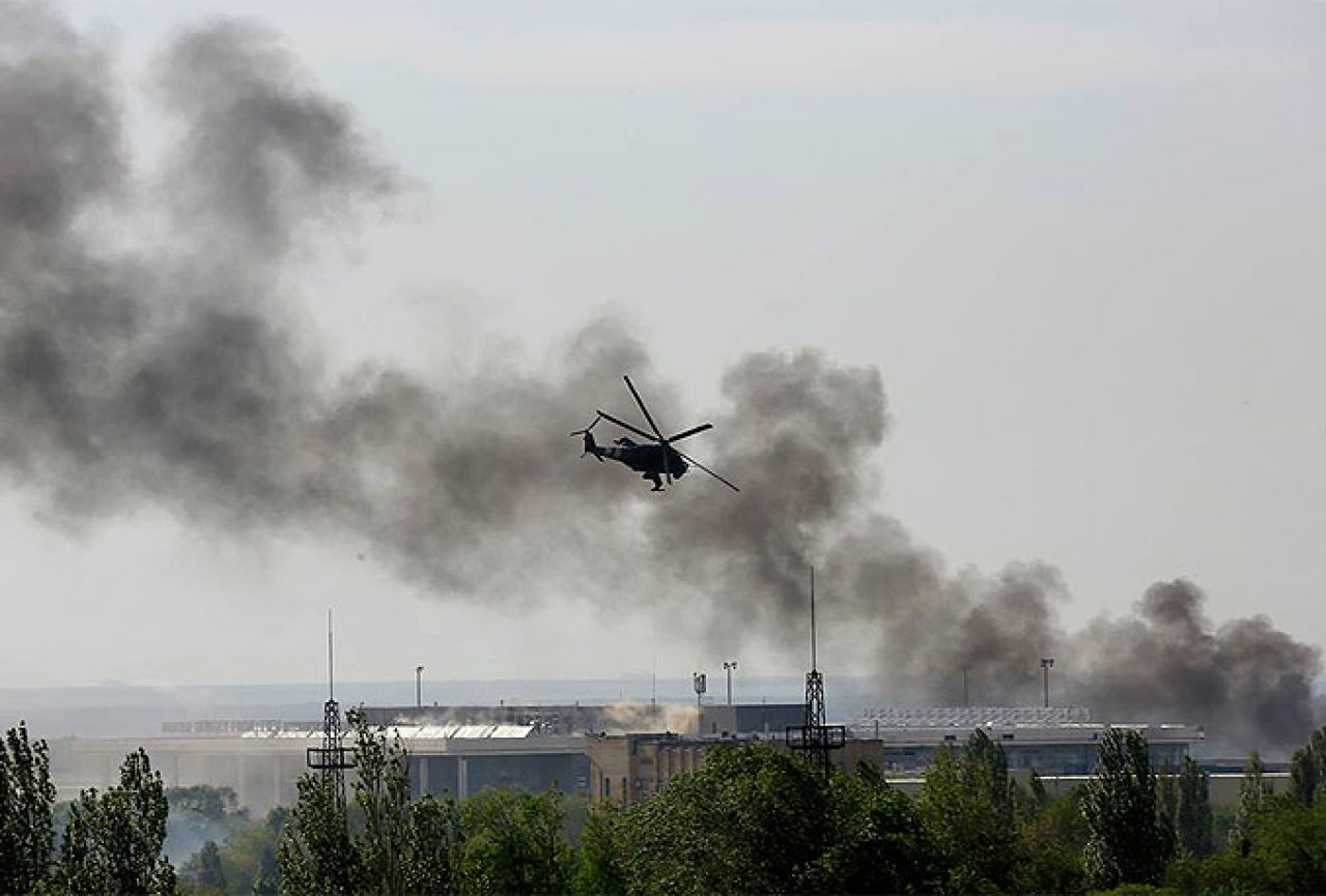 Putin traži okončanje vojne operacije u Ukrajini, Kijev ga optužuje za slanje terorista