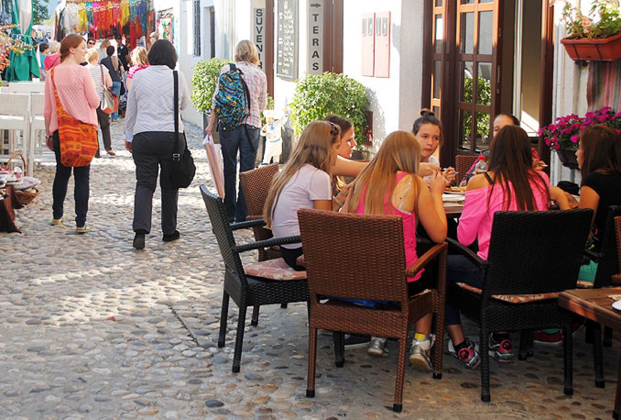 Turisti o Mostaru: Precijenjena hrana, prljavi toaleti, agresivni konobari...