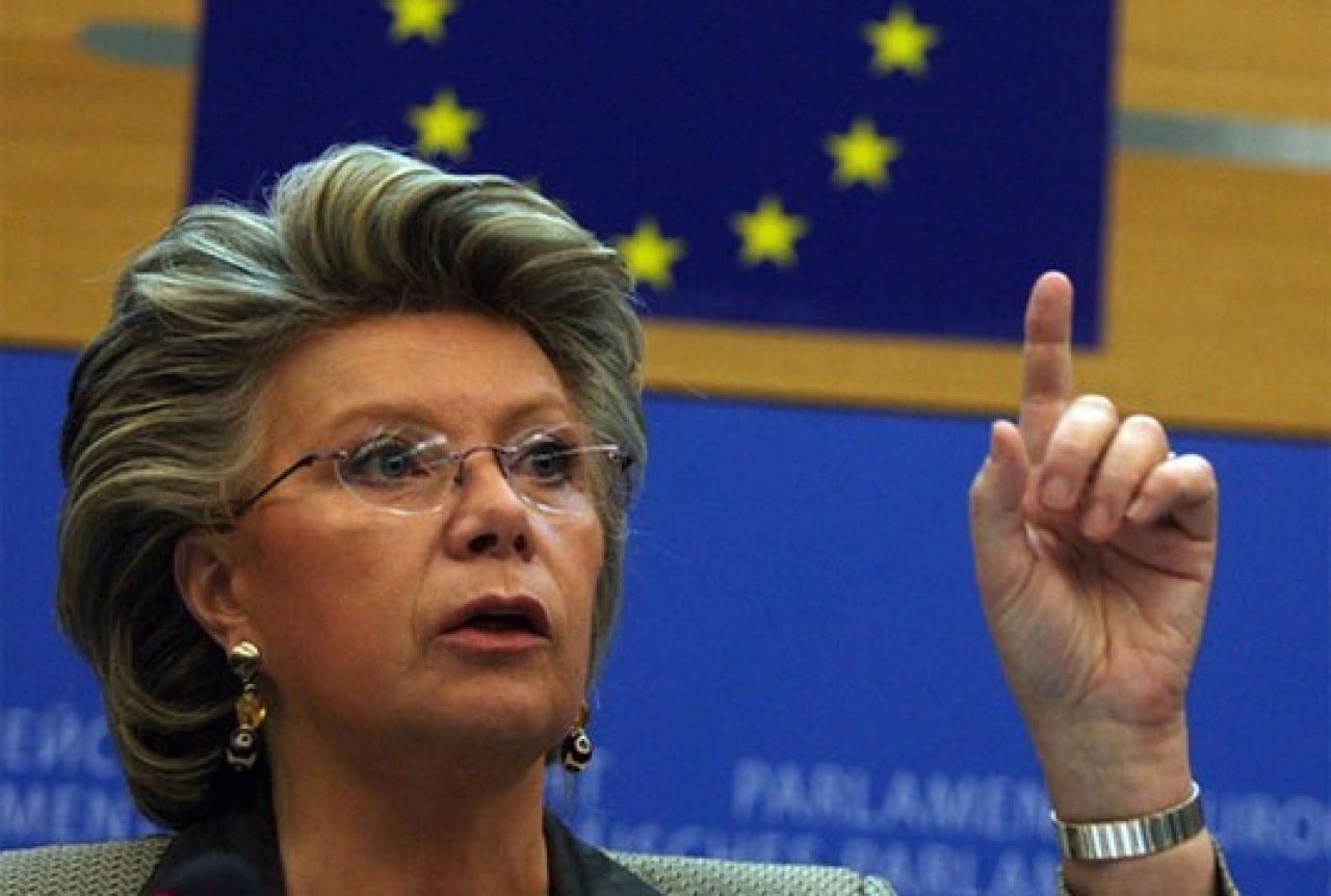 Viviane Reding pozvala da se zaustavi porast ekstremista u Europi