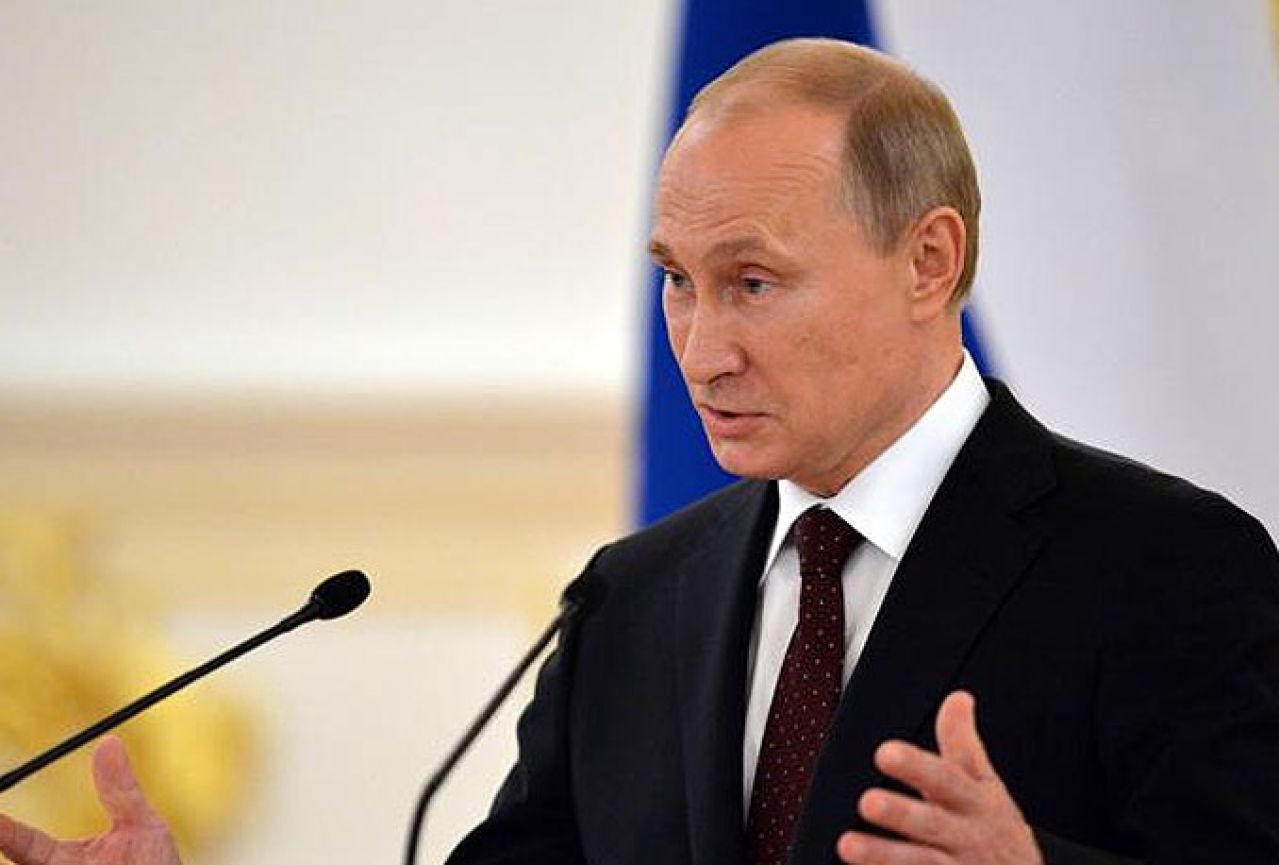 Putin poziva na suštinski dijalog strane koje se sukobljavaju u Ukrajini