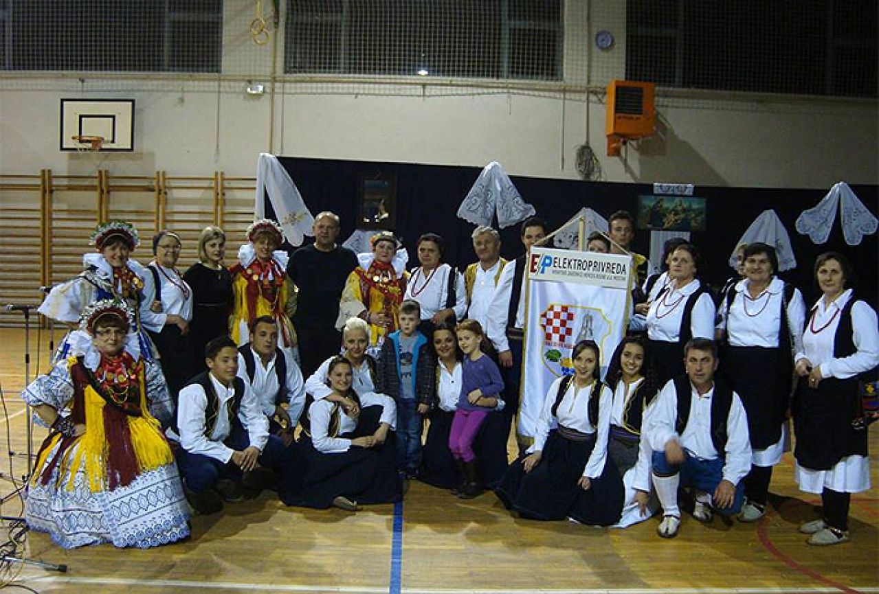 Treća međunarodna večer folklora ''Vionica 2014'' 
