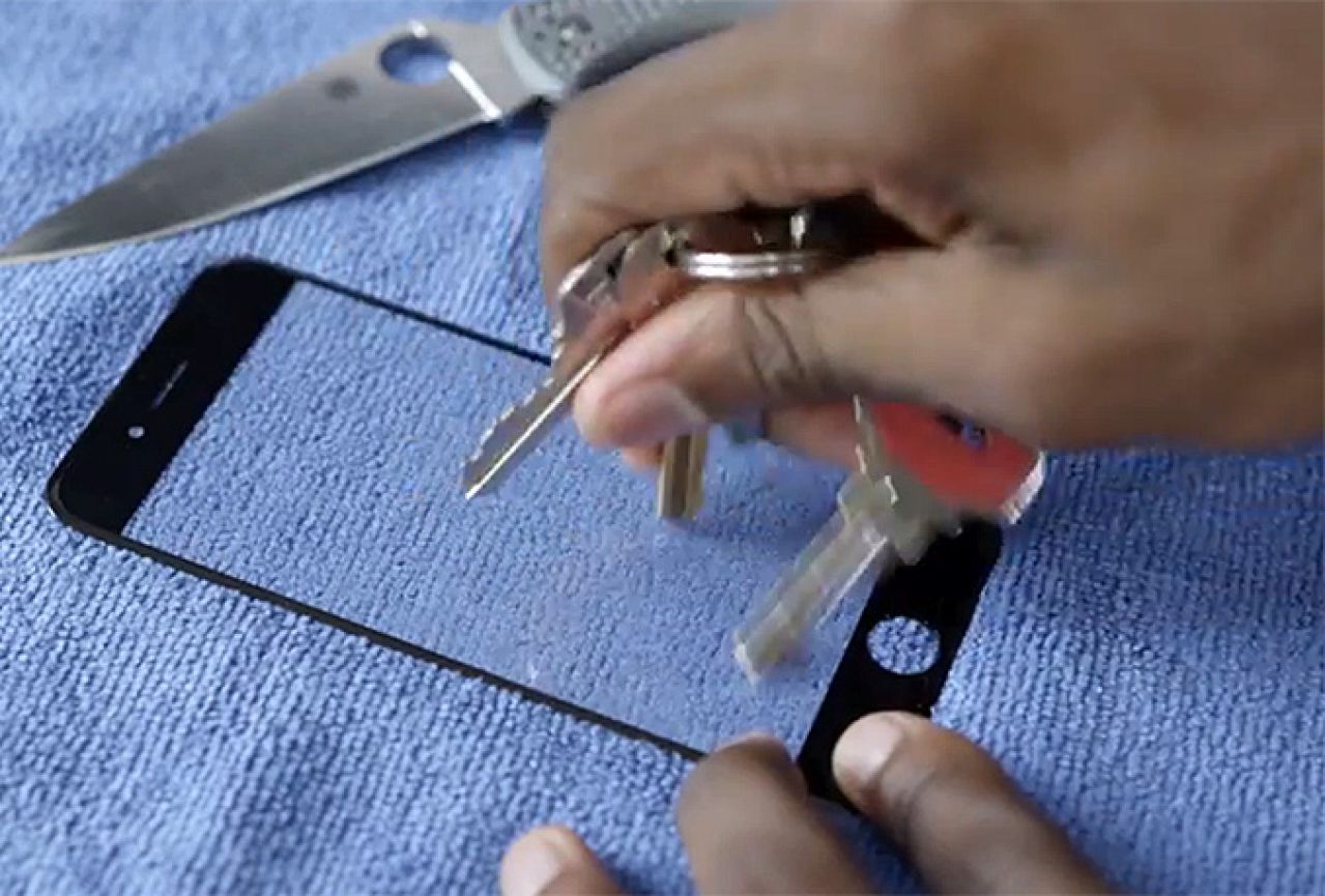Safirni kristal: Zaslon novog iPhonea 6 je neuništiv!
