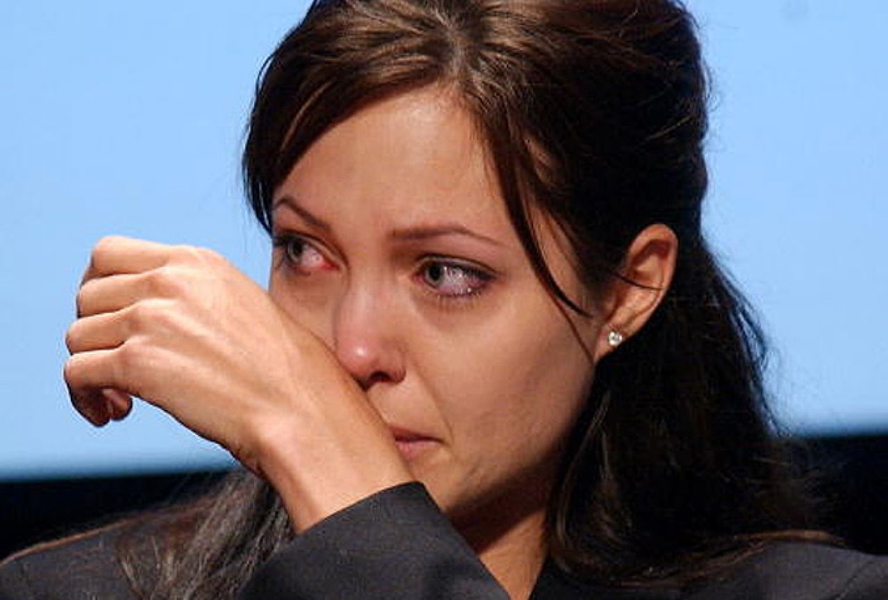 Angelina Jolie: Genocid u Srebrenici ne može se nikada izbrisati