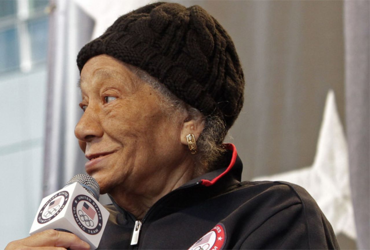 Umrla prva Afro-Amerikanka koja je osvojila zlatnu olimpijsku medalju
