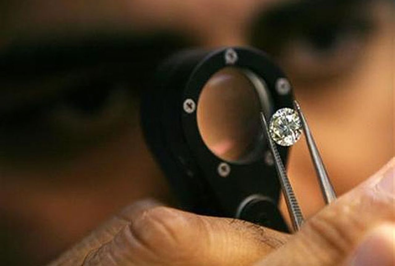 Srbija: Spriječen pokušaj krijumčarenja dijamanta