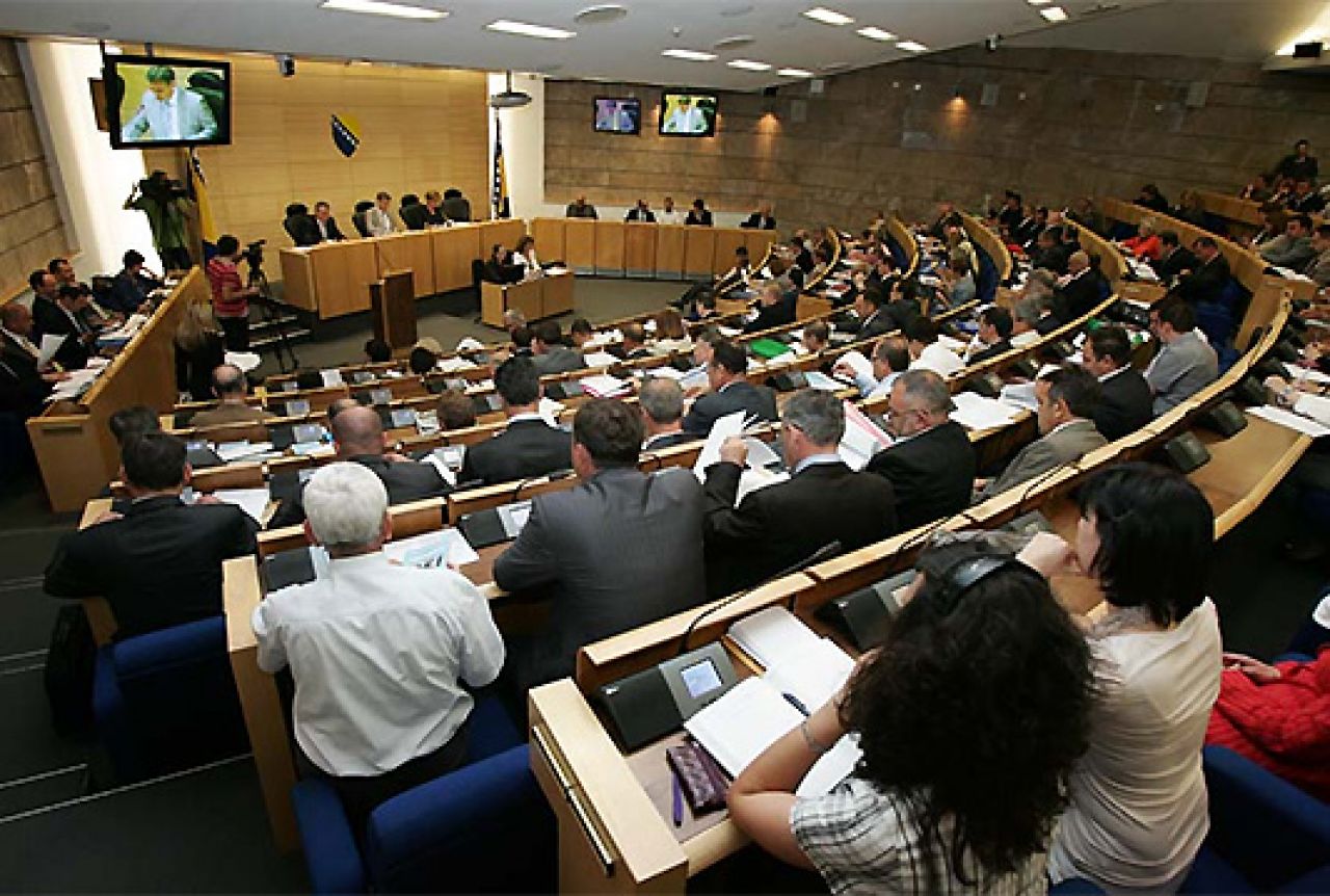 Zastupnički dom Parlamenta usvojio rebalans proračuna FBiH za 2014. godinu