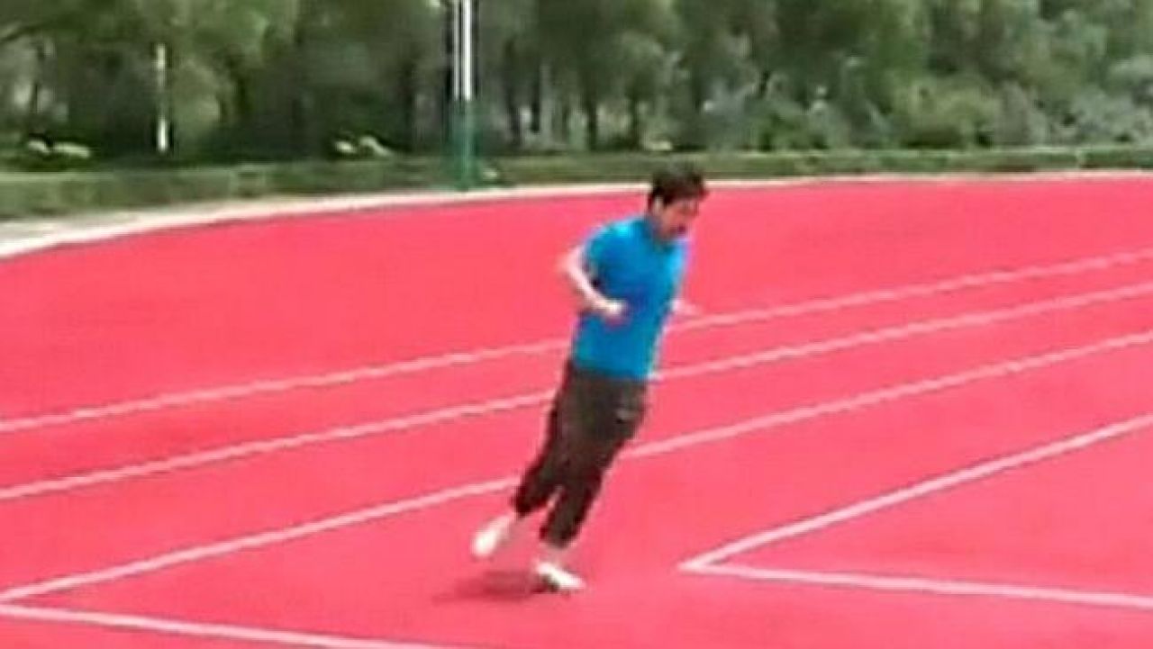 Pritisnuti rokovima, kineski radnici napravili pravokutnu atletsku stazu