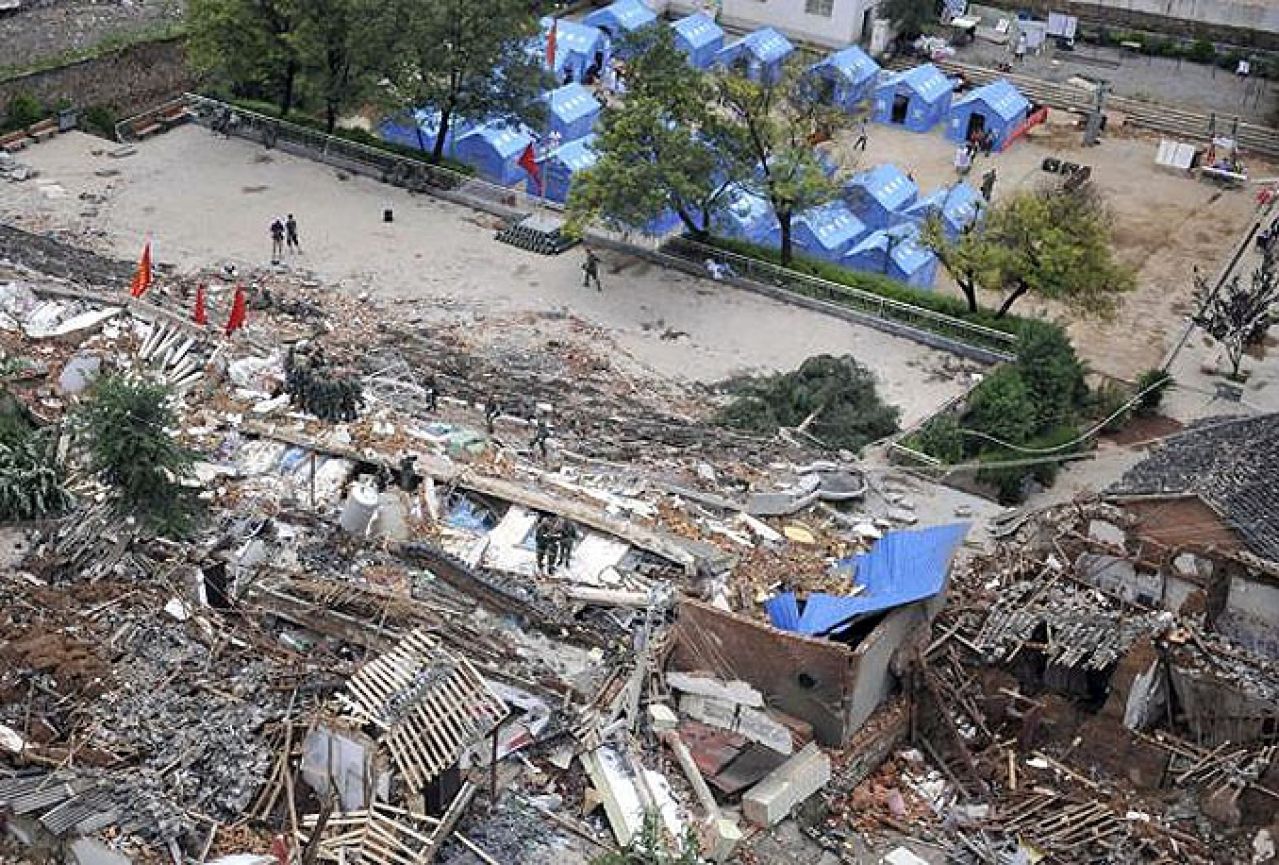 U potresu u Kini stradala 381 osoba