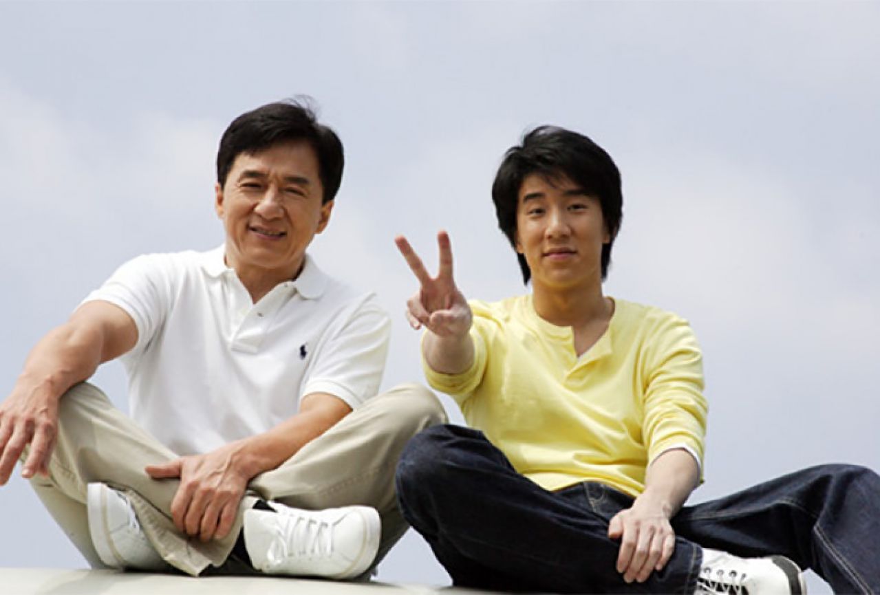 Sin glumca Jackie Chana priveden zbog konzumiranja droge 