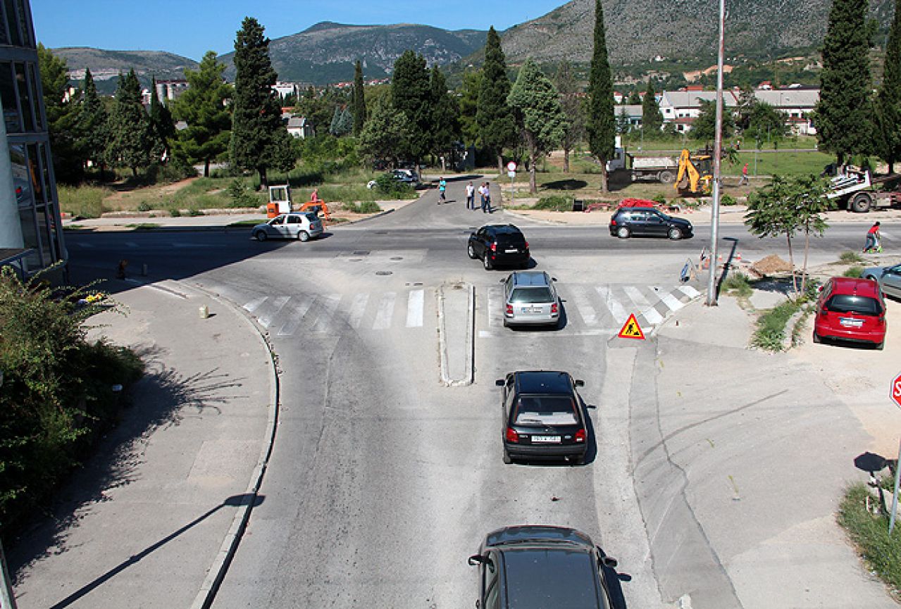 Mostar: Početkom rujna novi semafori na dva raskrižja u gradu