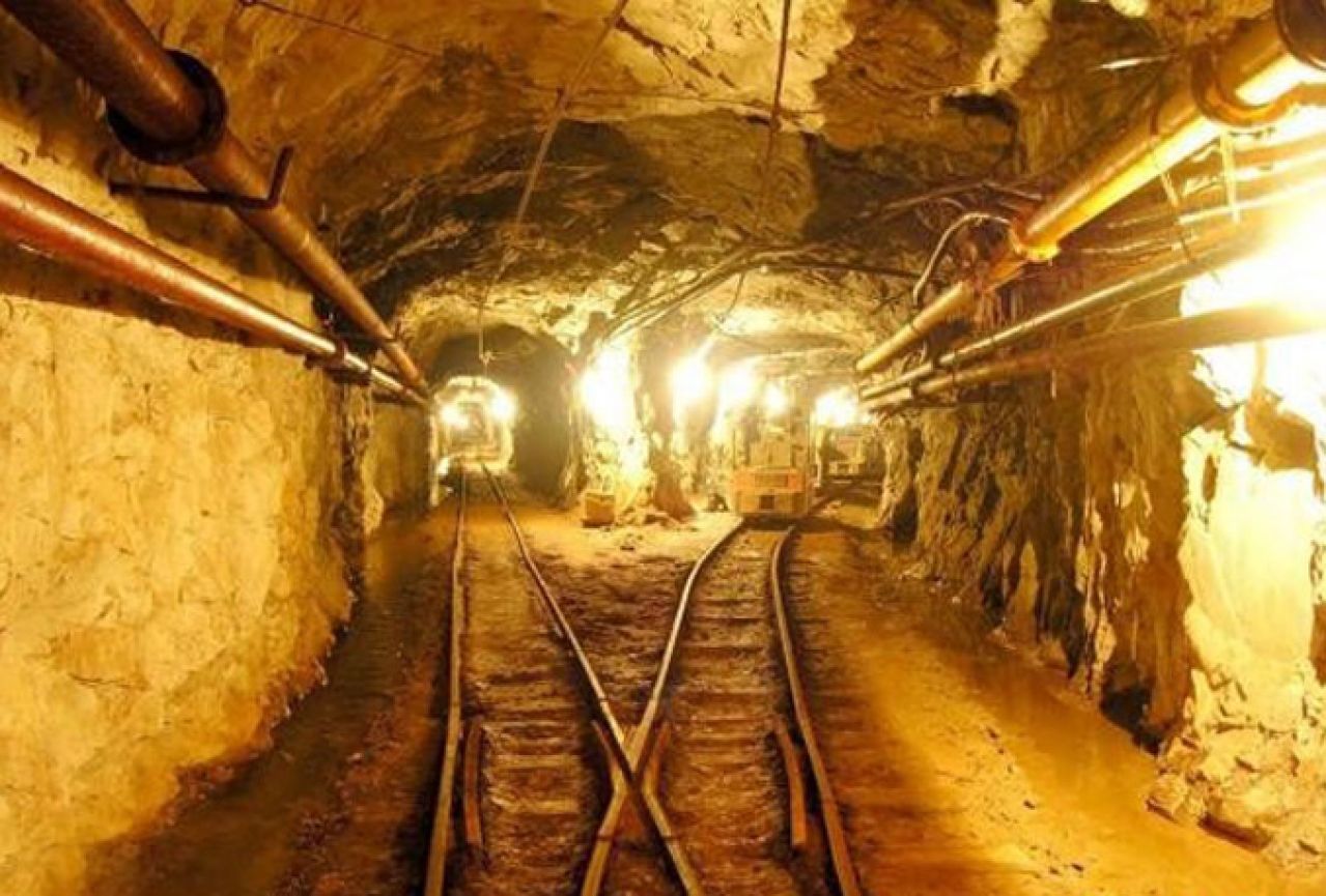U rudniku zlata poginulo 25 osoba
