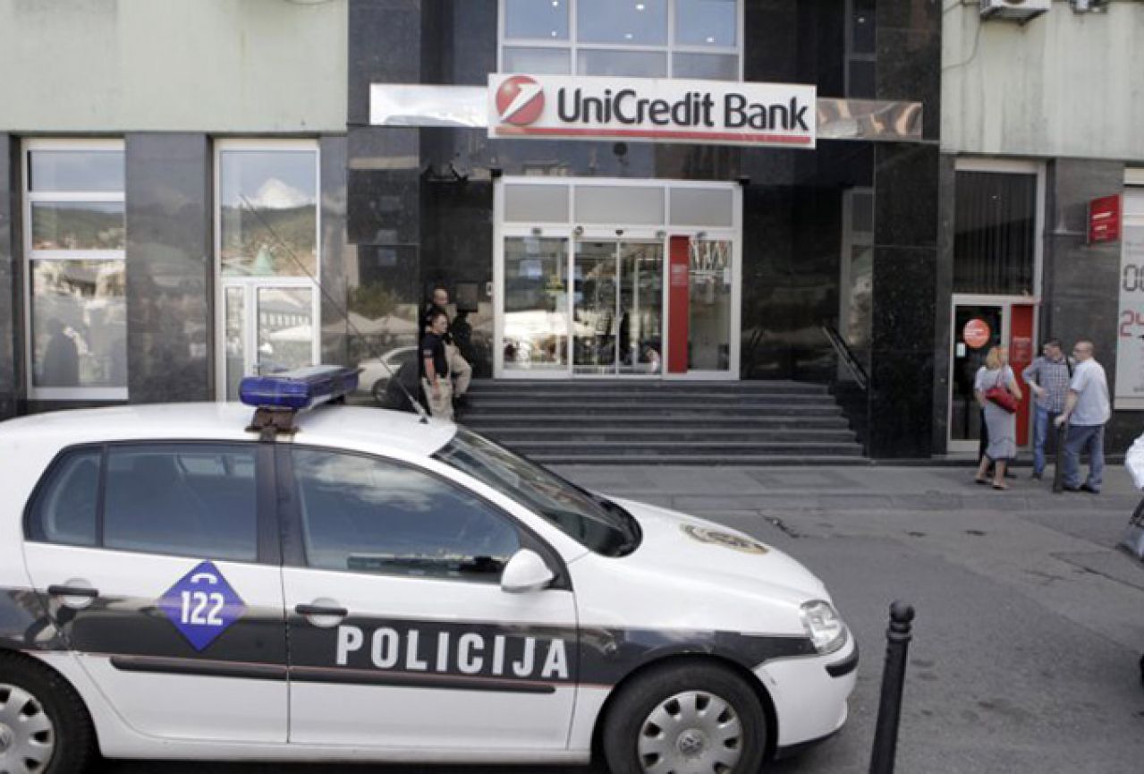 Lažna dojava o postavljenoj bombi u UniCredit banci