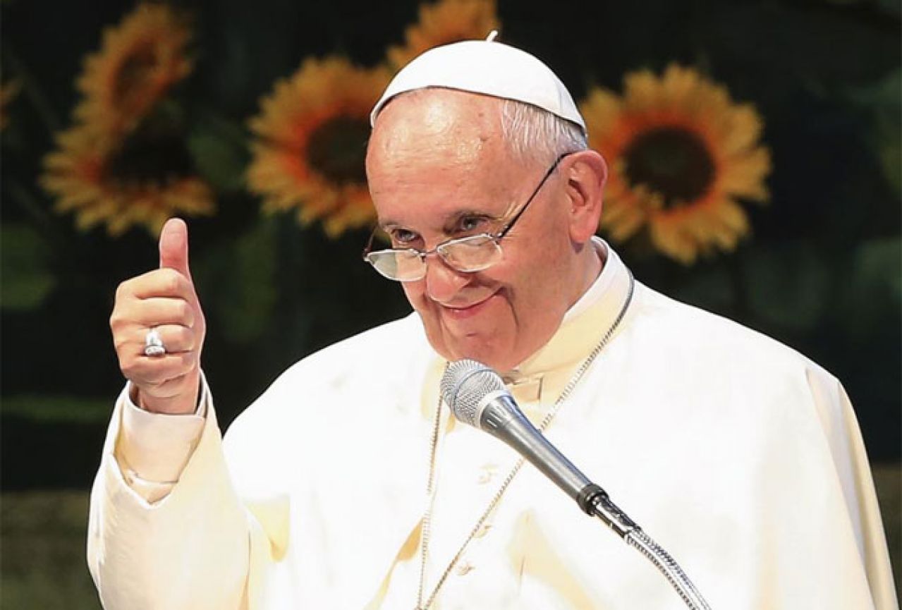 Papa organizira utakmicu za mir