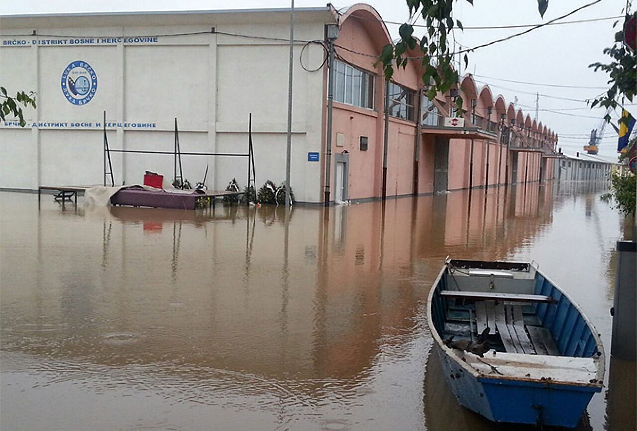 U poplavama i klizištima oštećeno 820 objekata 