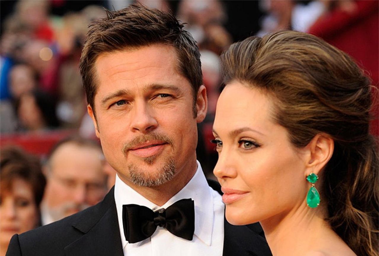 Vjenčali se Angelina Jolie i Brad Pitt