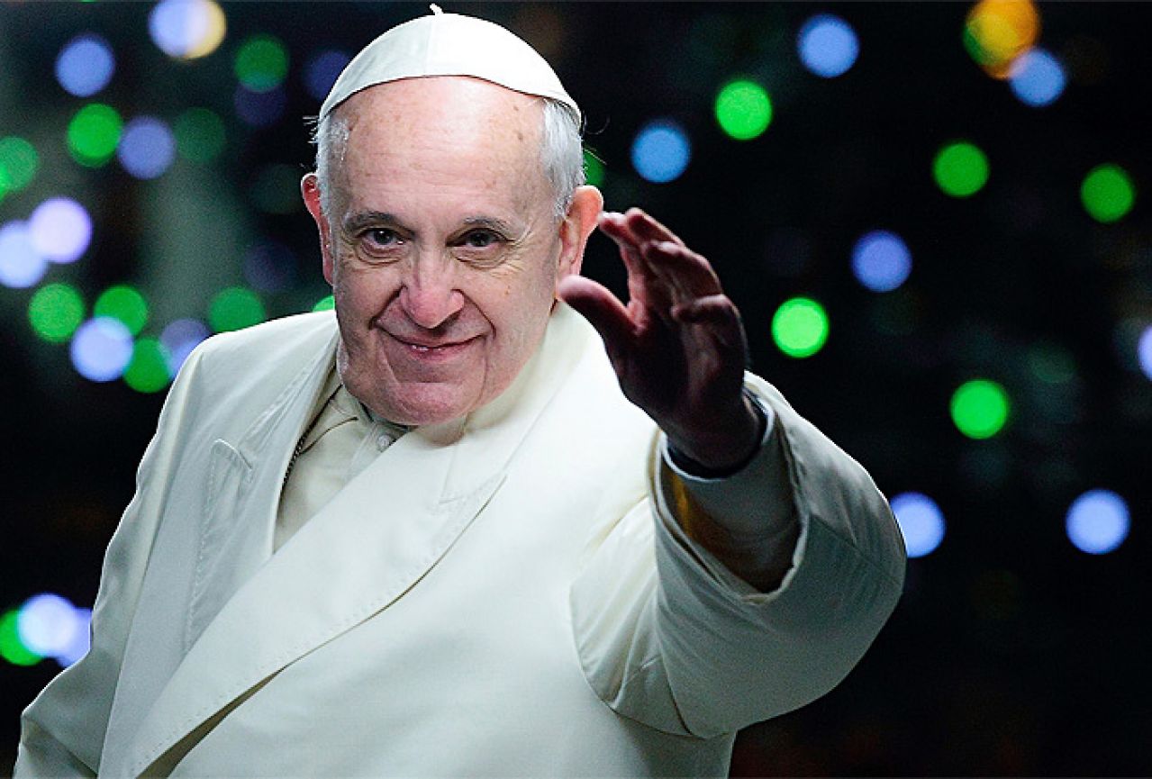 Papa Franjo će početi voditi obrede vjenčanja