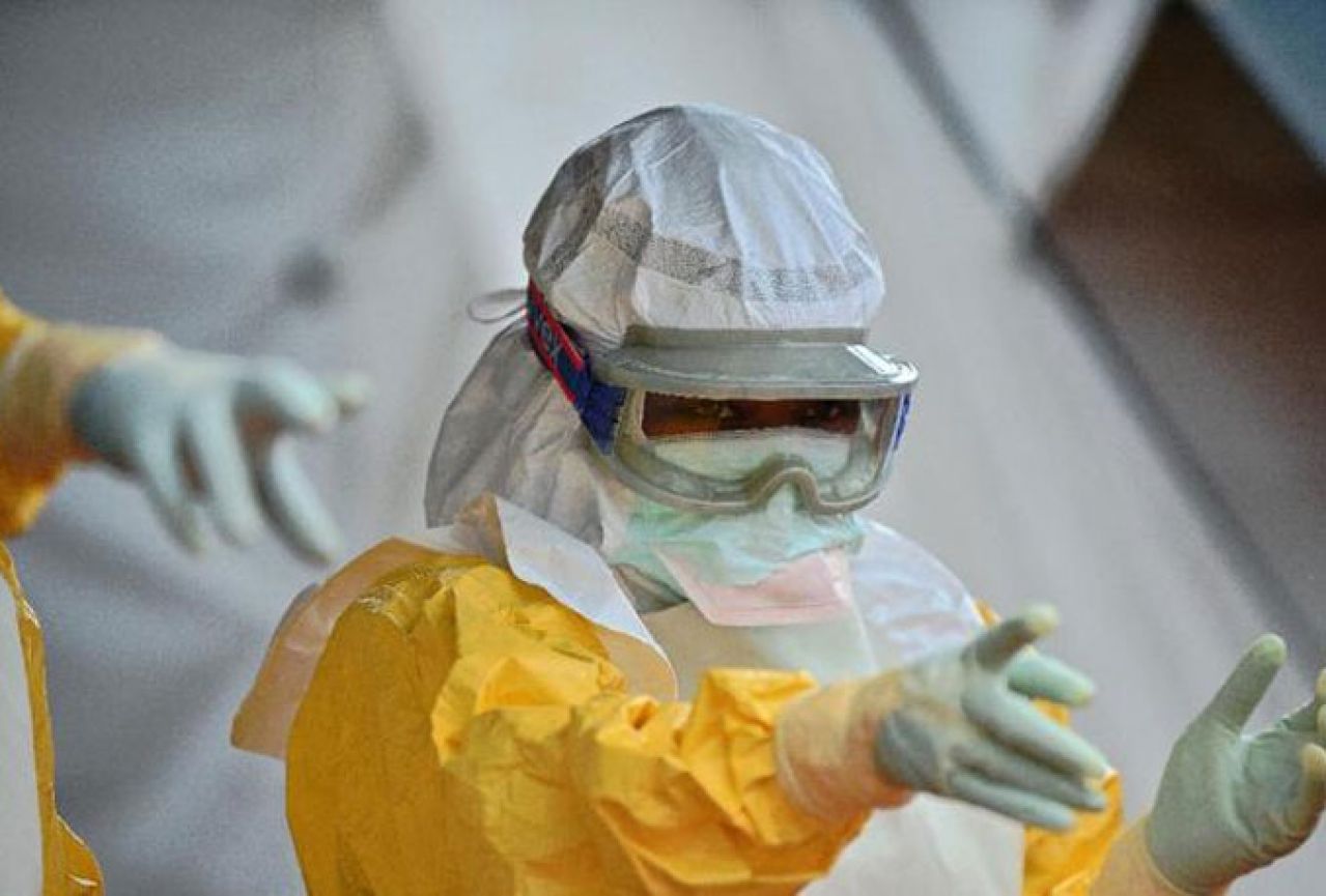 Liječnici svijeta u borbi protiv ebole koja se natavlja širiti zapadnoafričkim državama