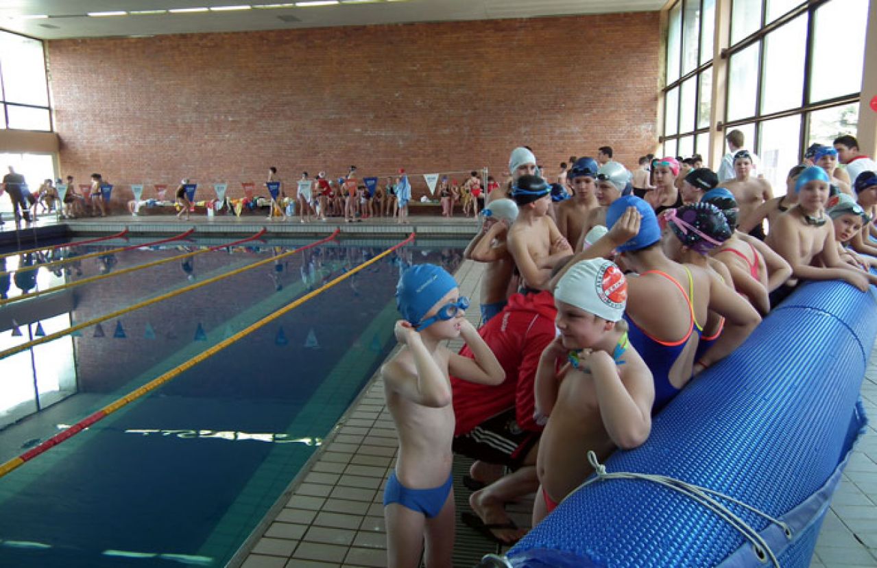 U Akademskom plivačkom klubu ''Zrinjski'' započela plivačka sezona