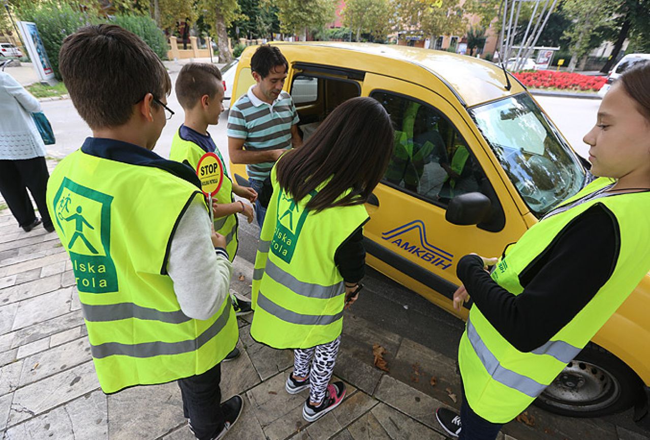 Učenici upozoravali vozače - počela je školska godina