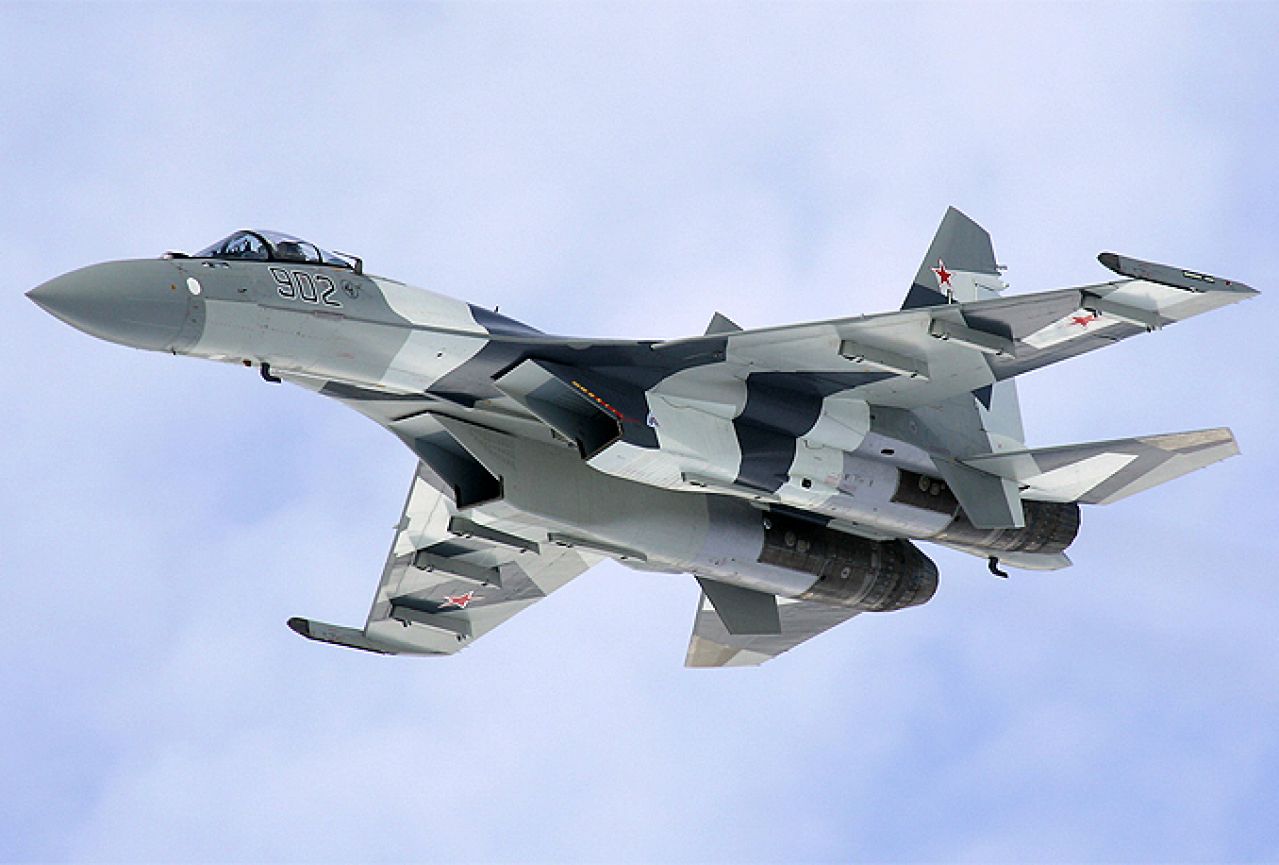 Ruski patrijarh na poklon dobio borbeni zrakoplov