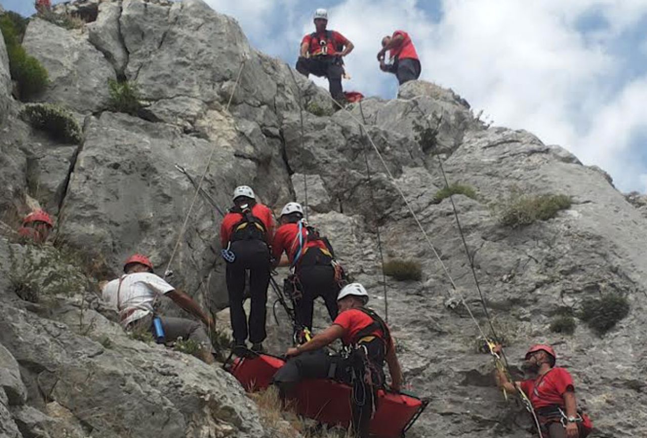 GSS stanica Mostar dobila četiri licencirana gorska spašavatelja