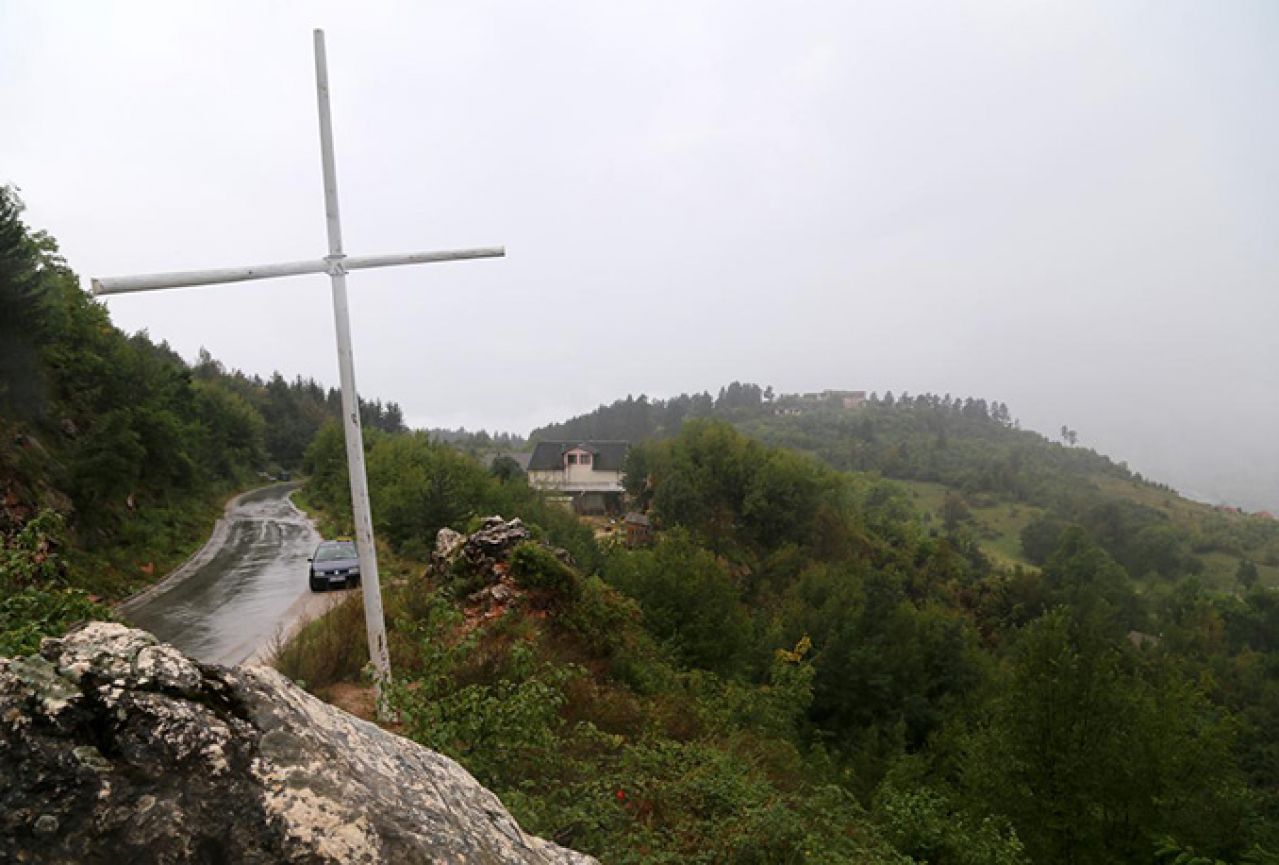 Islamska zajednica BiH, križ na Zlatištu smatra simbolom provokacije i netrpeljivosti