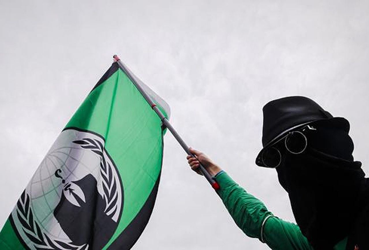 Anonymousi napadaju Tursku jer financira Islamsku državu