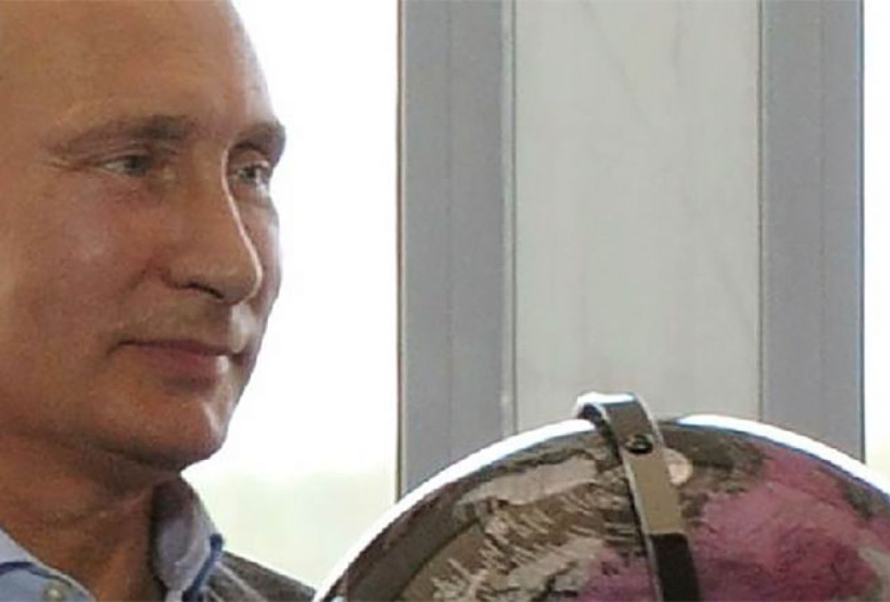 Putin protiv napada, Islamska država se hvali novom otmicom