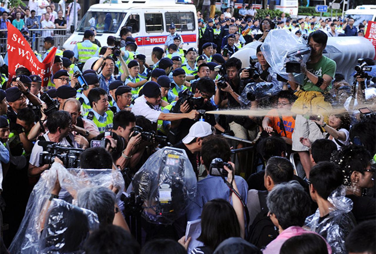 Hong Kong: Sukobi policije i prodemokratskih prosvjednika
