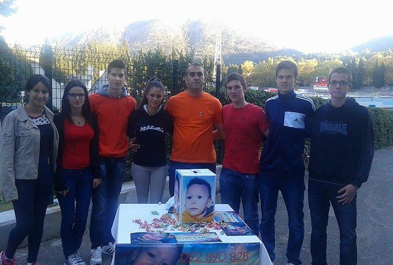 Za vrijeme gradskog derbija održana humanitarna akcija za Andija Milasa
