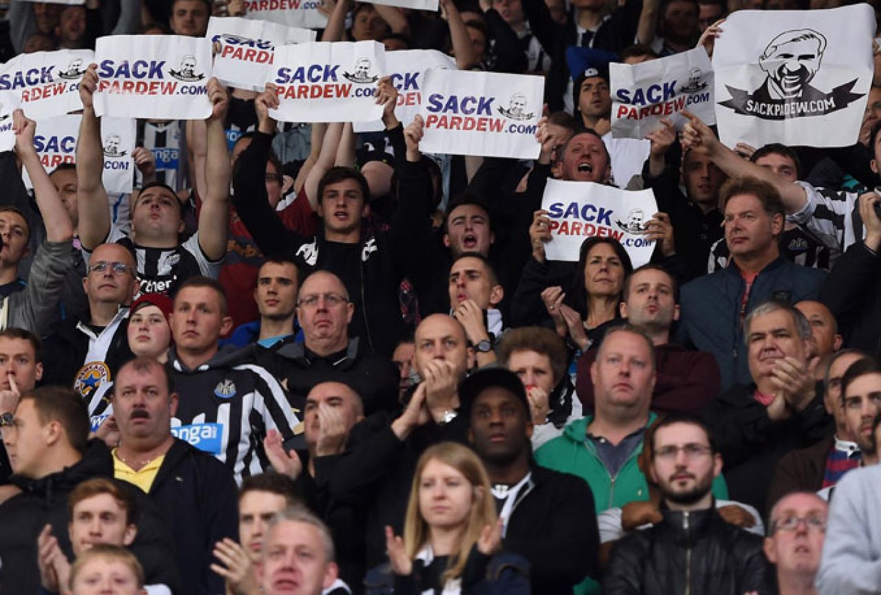 VIDEO Sjajni Asmir Begović doveo trenera Newcastlea na rub otkaza