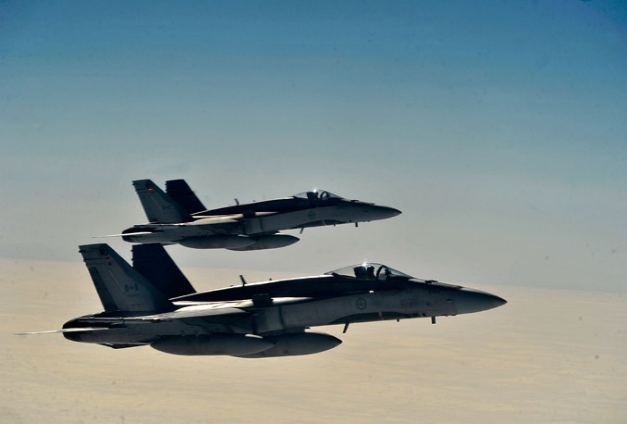 Kanada se pridružuje zračnim udarima u Iraku