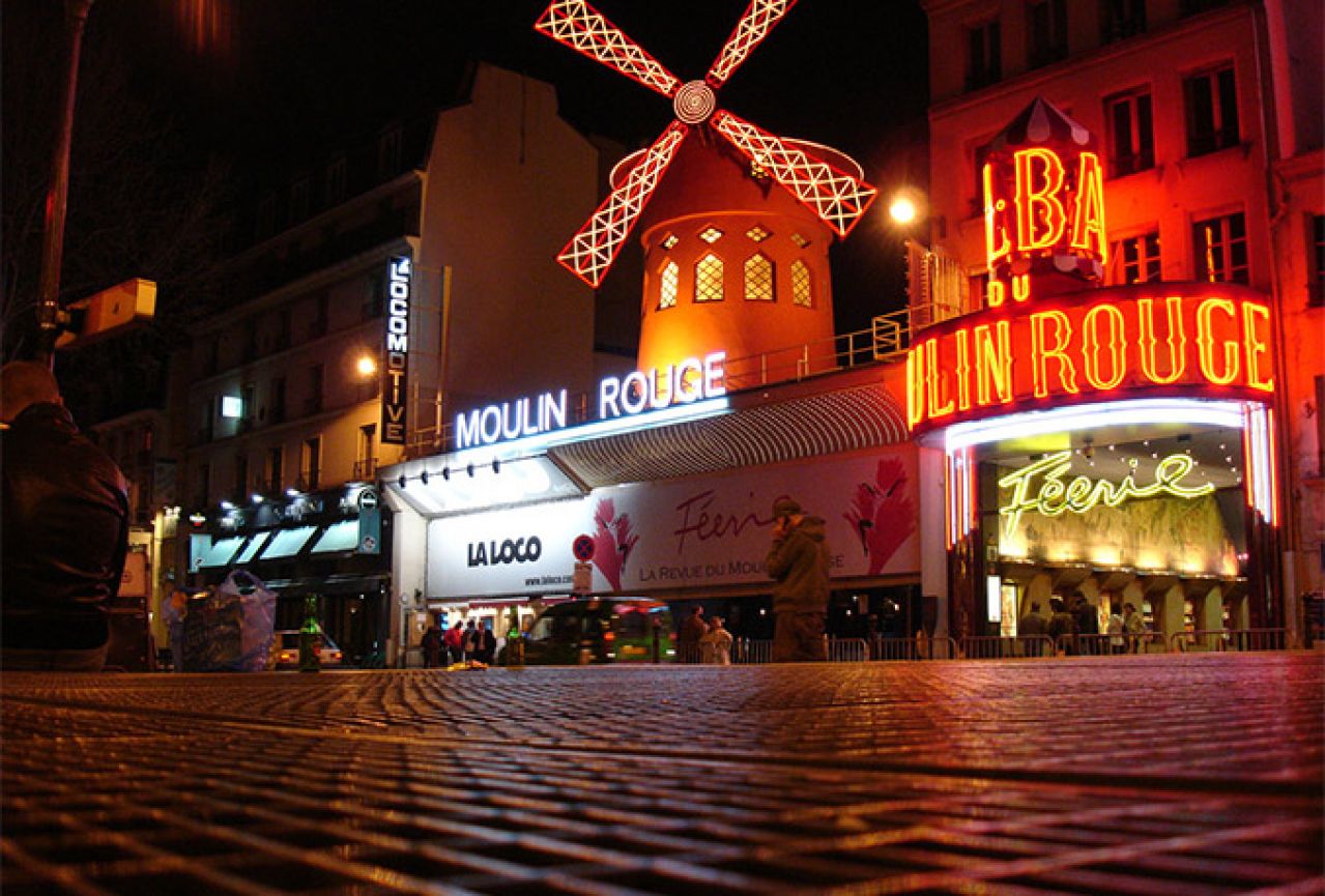 Francuski kabare "Moulin Rouge" proslavio 125. godišnjicu