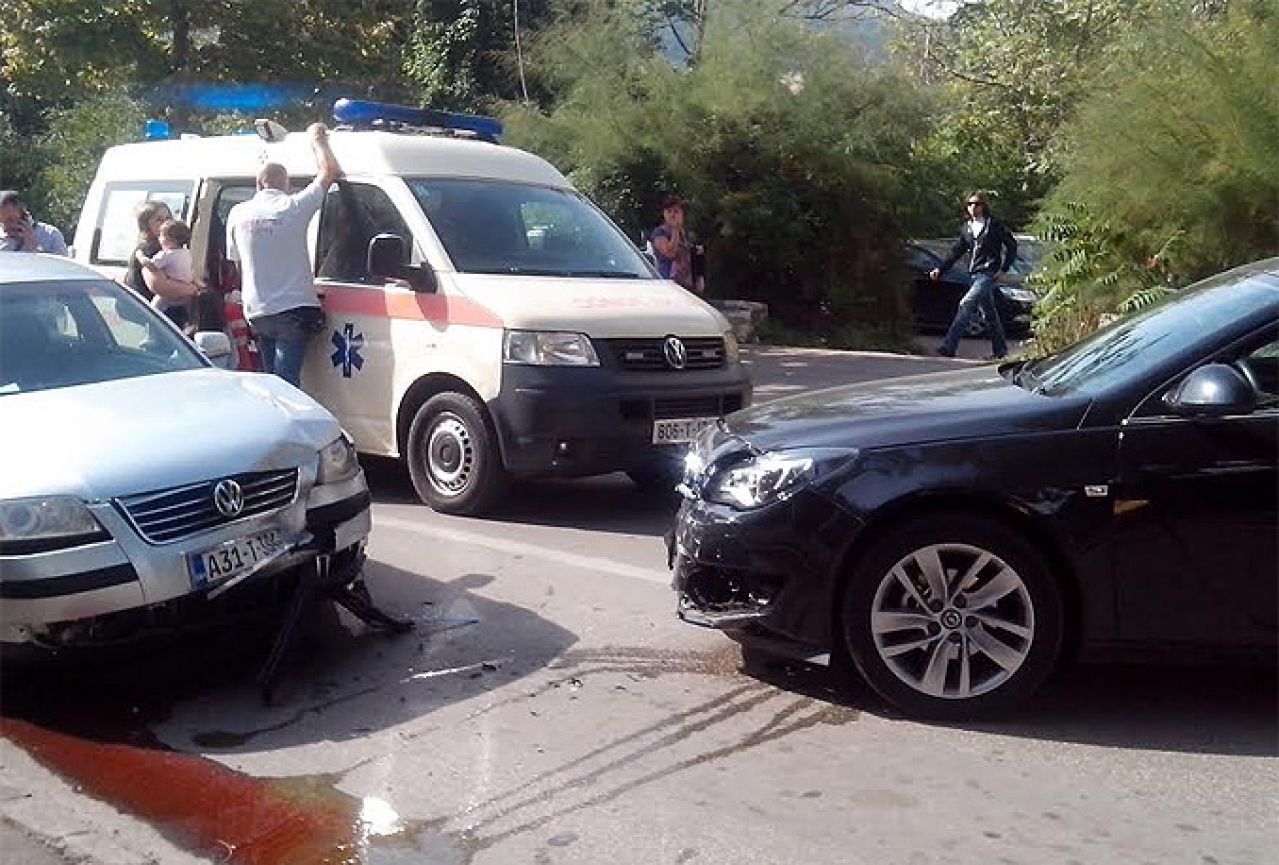 Sudar izazvao prometni kaos u Mostaru