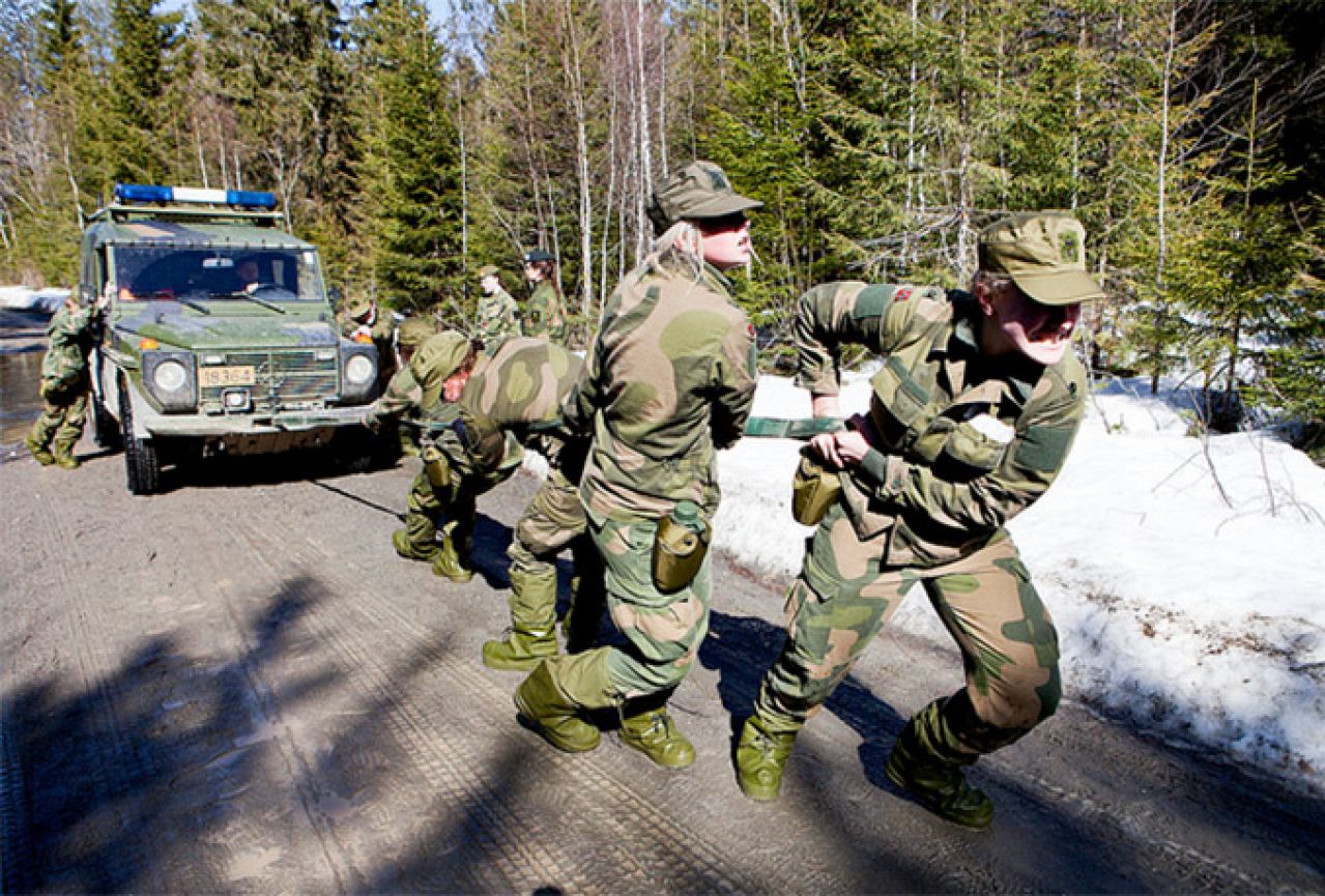 Norveška uvela obvezno služenje vojnog roka za žene
