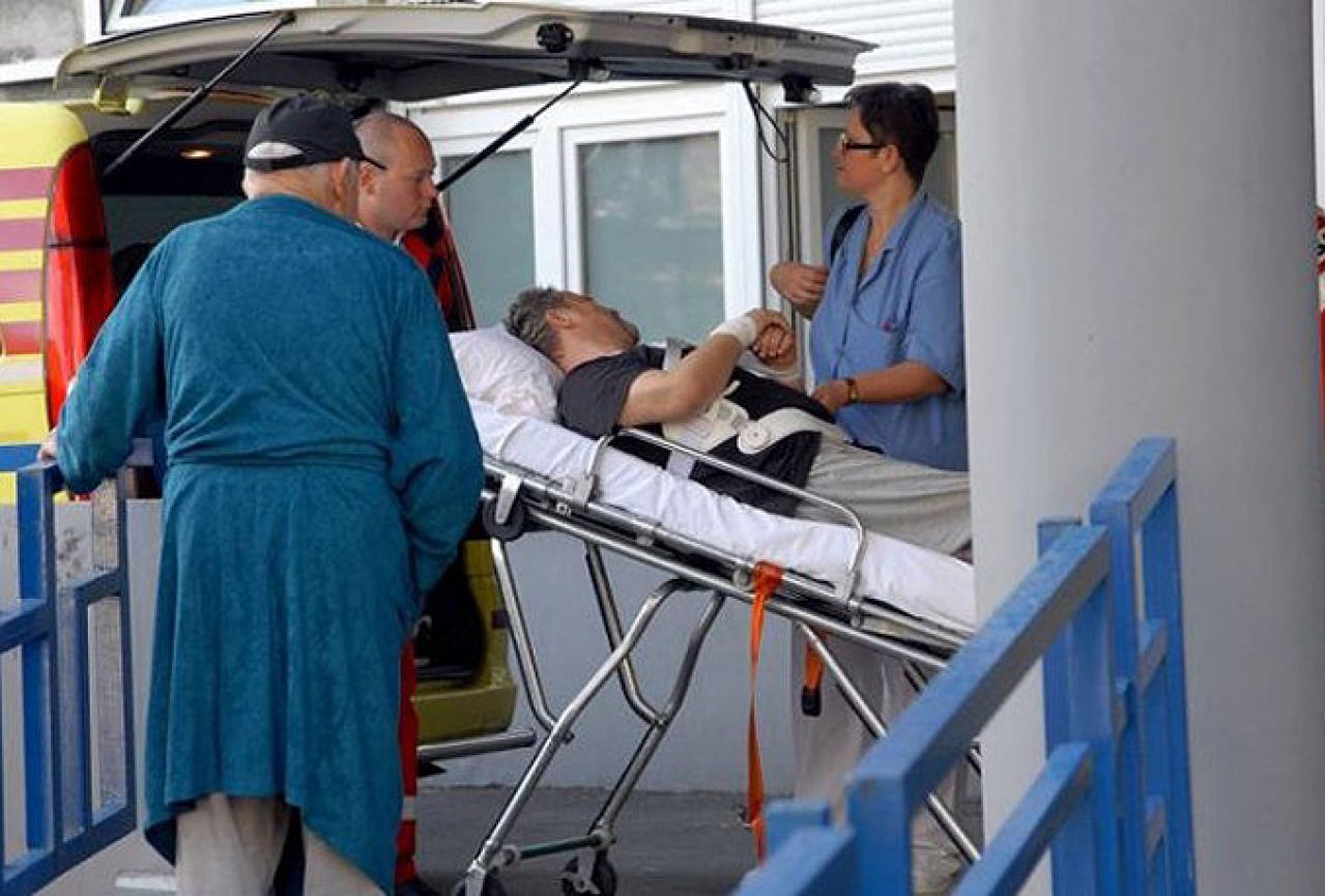 Hadžihafizbegović s ozljedom ramena i kičme pušten iz bolnice