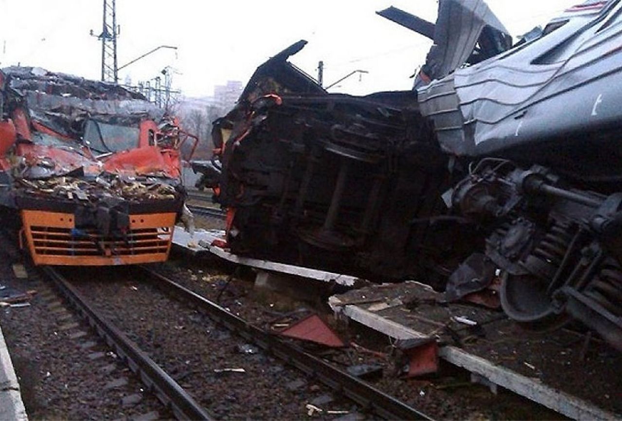 VIDEO: Pijani Rus ukrao vlak pa izazvao sudar