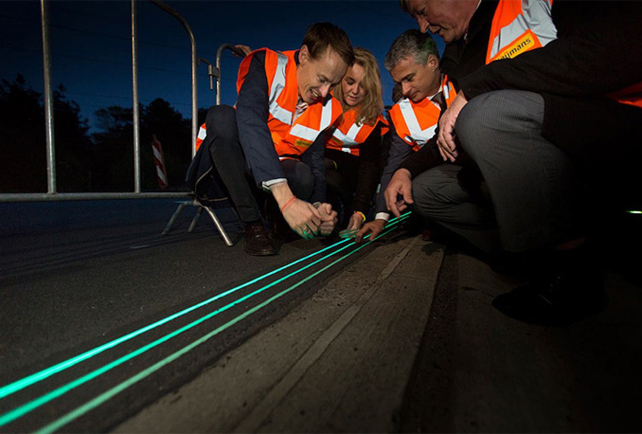 Prva autocesta koja svijetli u mraku otvorena u Nizozemskoj