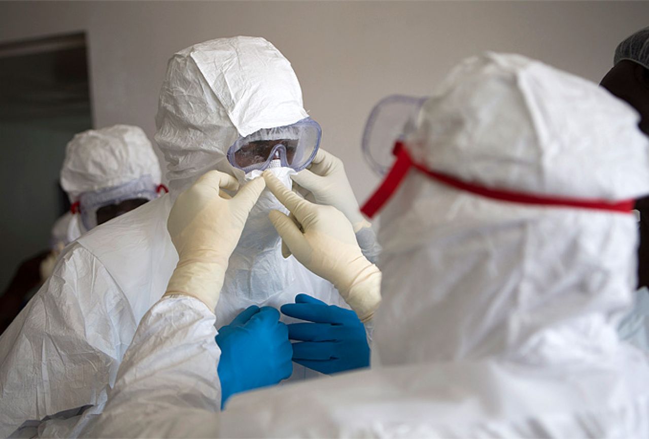 Dvogodišnja djevojčica preminula od ebole, broj oboljelih prešao deset tisuća