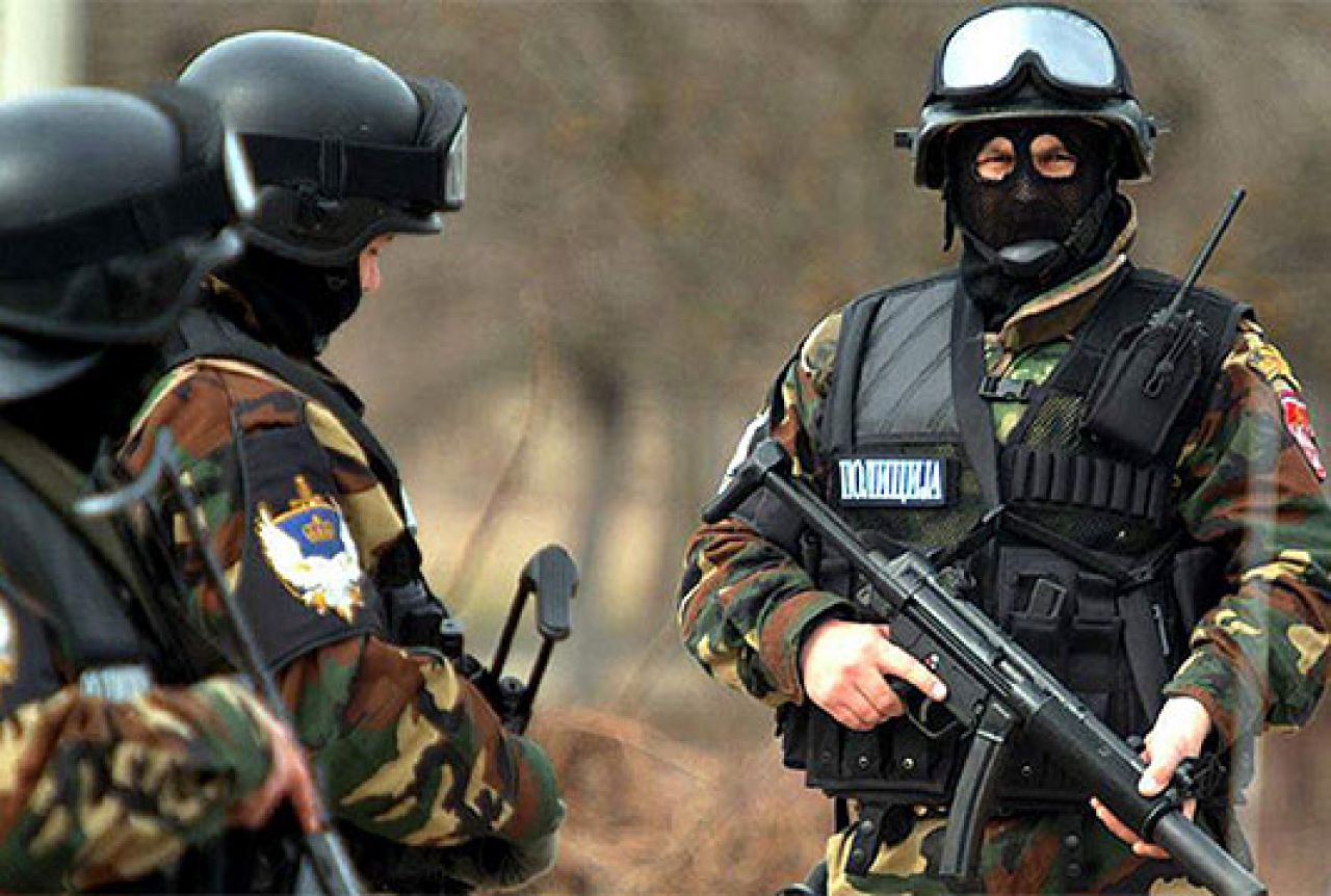 Policijska akcija na sjeveru Bosne: Uhićeni trgovali drogom i skrivali humanitarnu pomoć