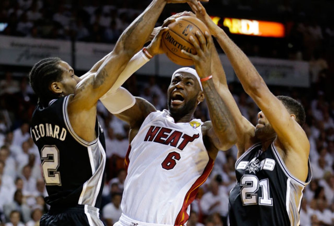 NBA: Spursi žele obranu naslova, Cavsi napadaju Istok
