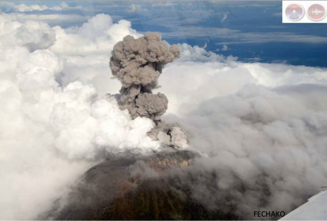 Eruptirao Vulkan Turrialba