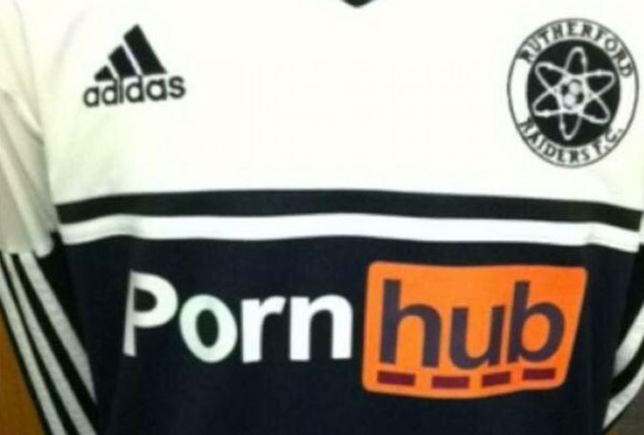 Engleski klub izabrao porno stranicu za sponzora!