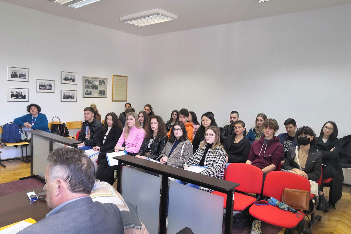 Debatno natjecanje mostarskih studenata i učenika o mHE na Bunskim kanalima