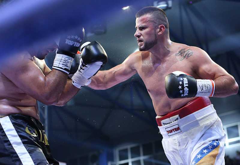 Bljesak.info - Damir Beljo u Düsseldorfu boksa protiv Gruzijca